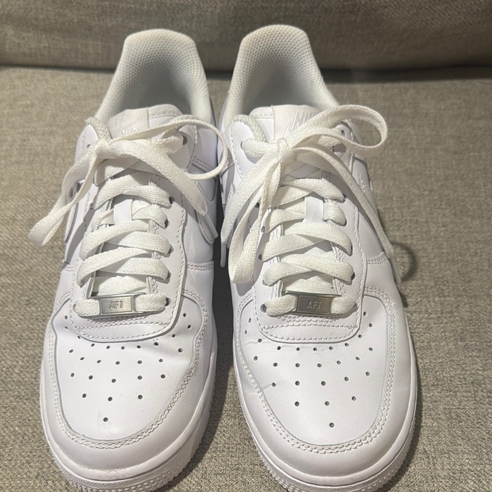 Nike AF1. White